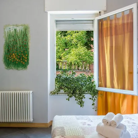 La Pajassa Couette-café Alba (Piedmont)