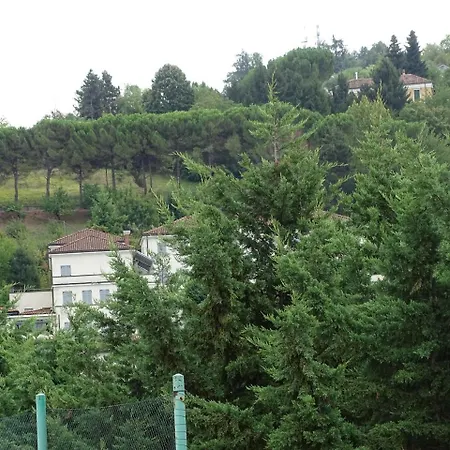 La Pajassa Couette-café Alba (Piedmont)