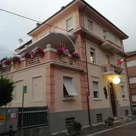 La Pajassa 3*